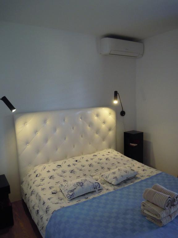 Apartments Legend Rovinj Bagian luar foto